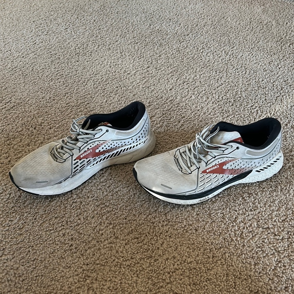 Men’s Size 15 Brooks Sneakers